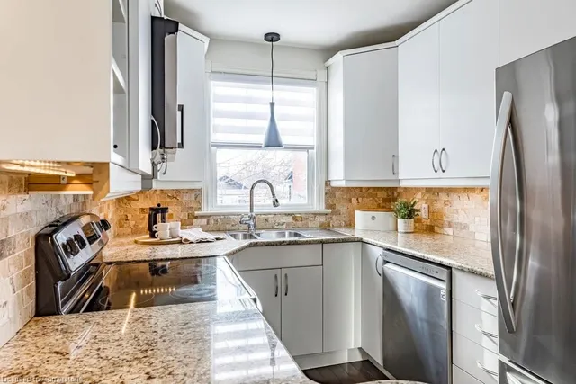 Additional image 15 of 2 Bond St