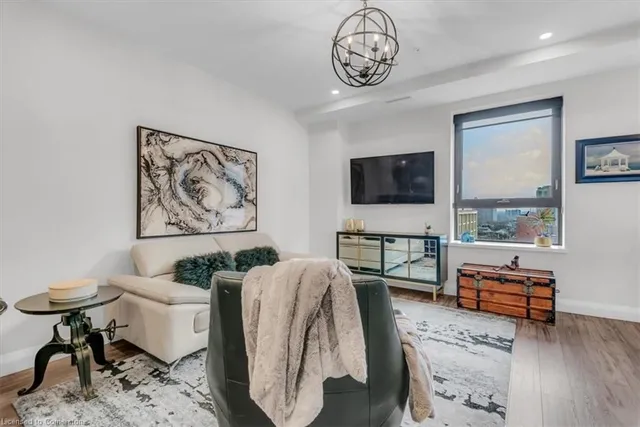 Additional image 5 of 118 King St Unit 1118