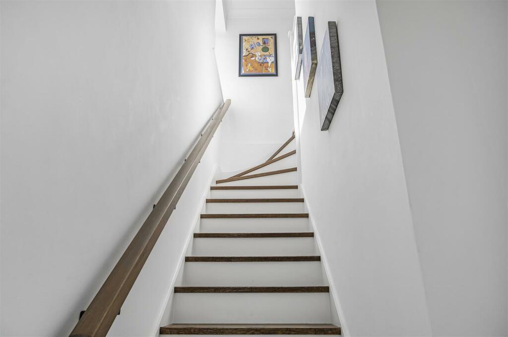 Additional image 32 of Newick Close, Seaford