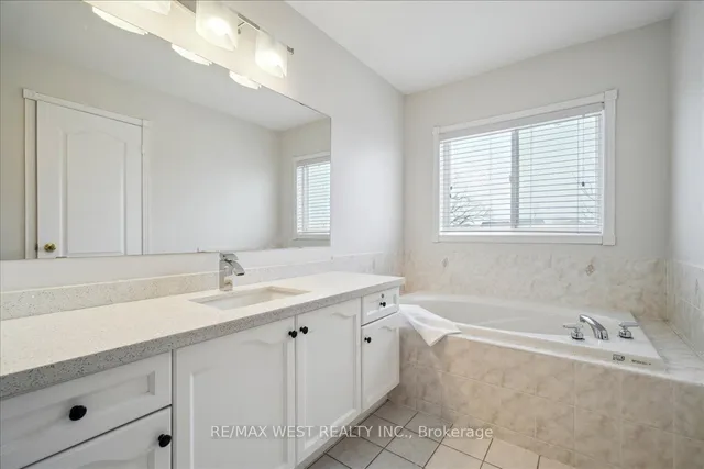 Additional image 7 of 38 Monaco Crt