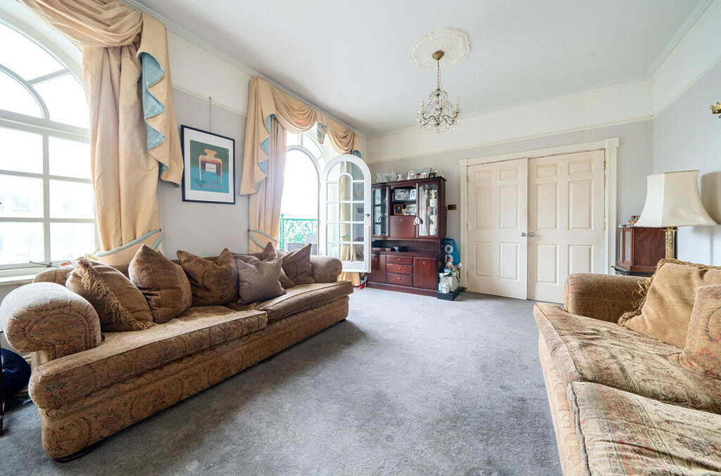 Additional image 16 of Trafalgar Gate, The Strand