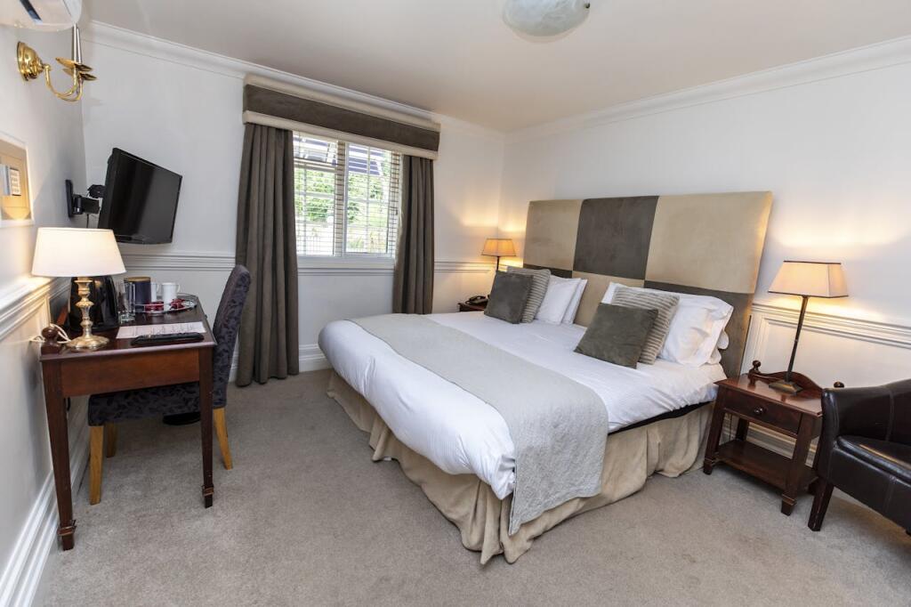 Additional image 6 of The Lord Bute, 181-185 Lymington Road, Christchurch, BH23 4JS