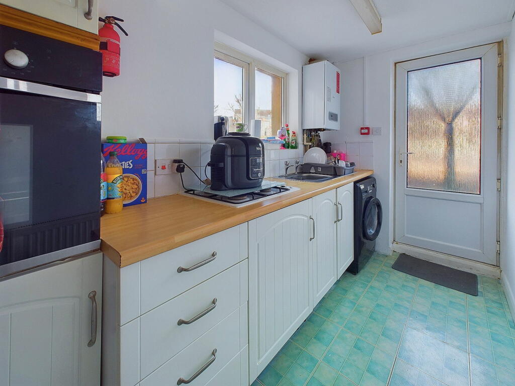 Additional image 5 of Brighton Road, Lancing, BN15 8BG