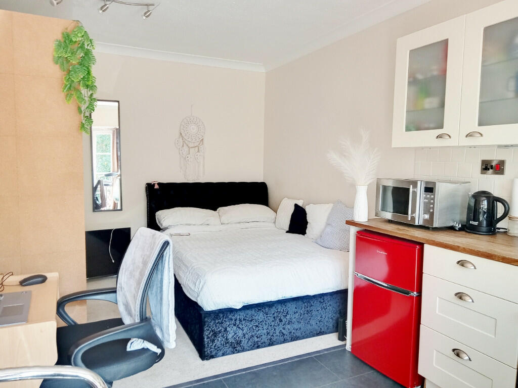 Additional image 8 of Knyveton Road, Bournemouth, Dorset, BH1