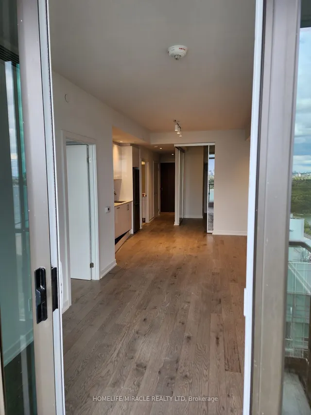 Additional image 5 of 1926 Lakeshore Blvd