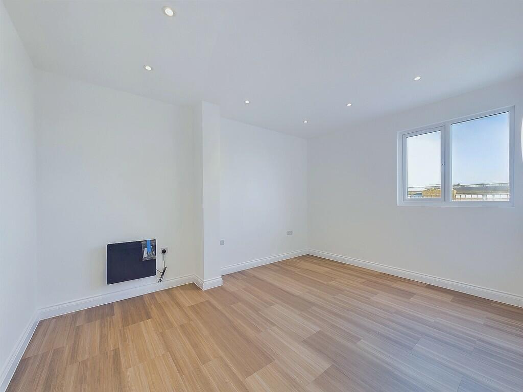 Additional image 9 of Oceanview Heights, Montague Place, Worthing, BN11 3FU