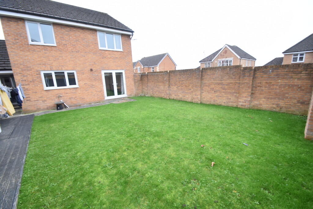 Additional image 13 of Burghley Walk, Shipley