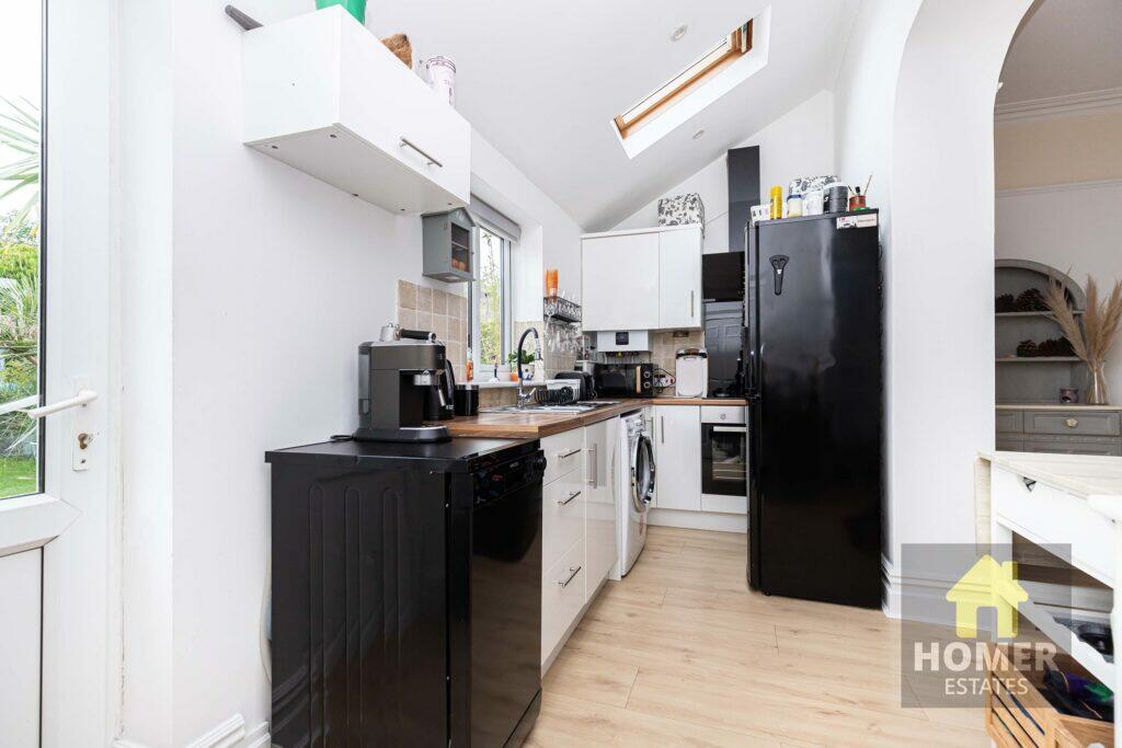 Additional image 7 of Madison Avenue, Bournemouth, BH1 4NU