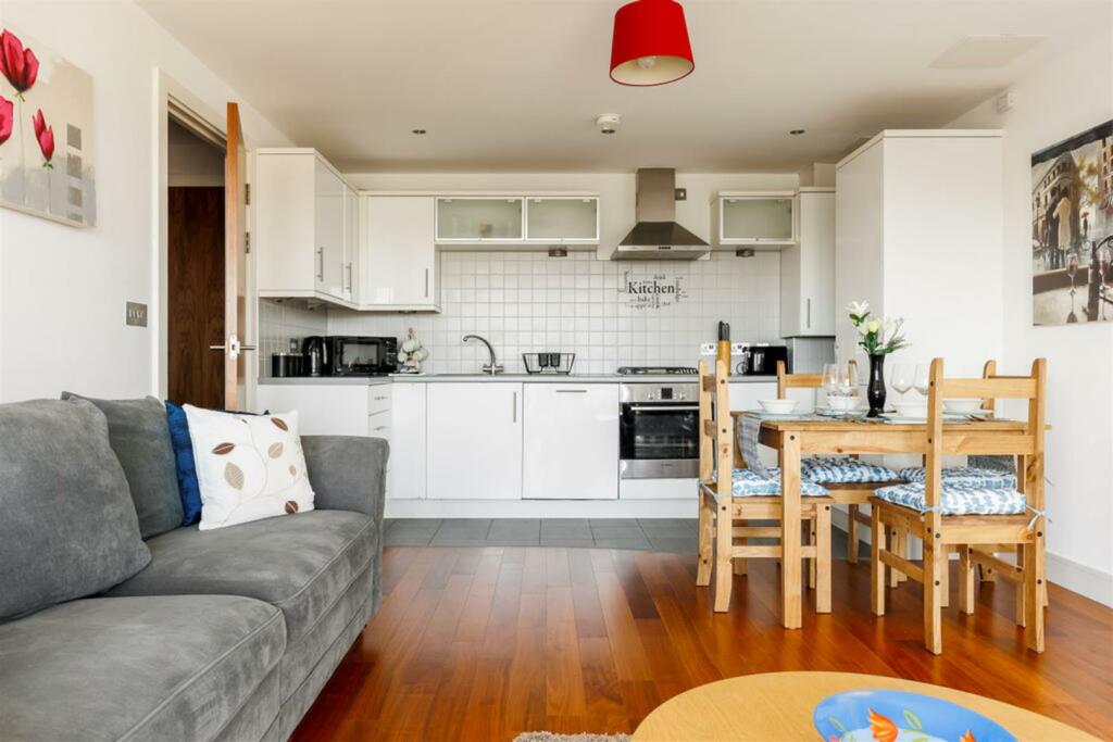 Additional image 13 of High Street, Poole