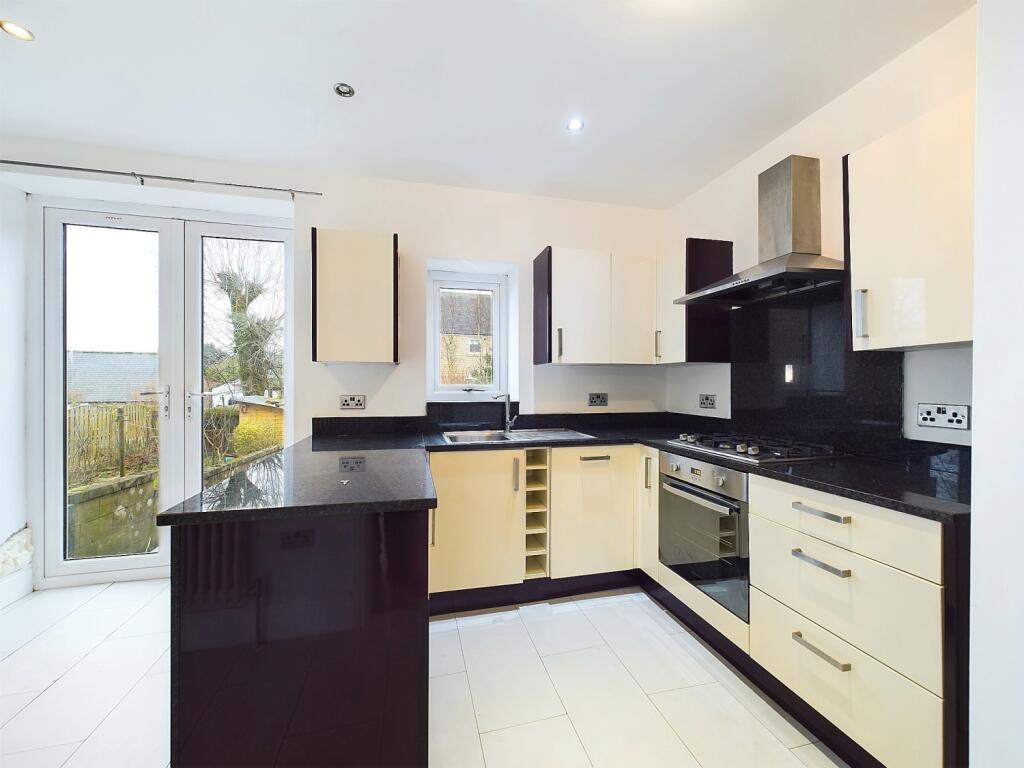 Additional image 5 of 15 Beacon Grove, Bradford