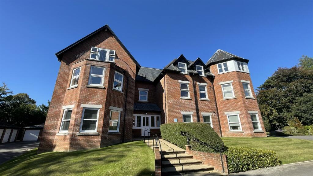 Additional image 11 of Cranfield Avenue, Wimborne