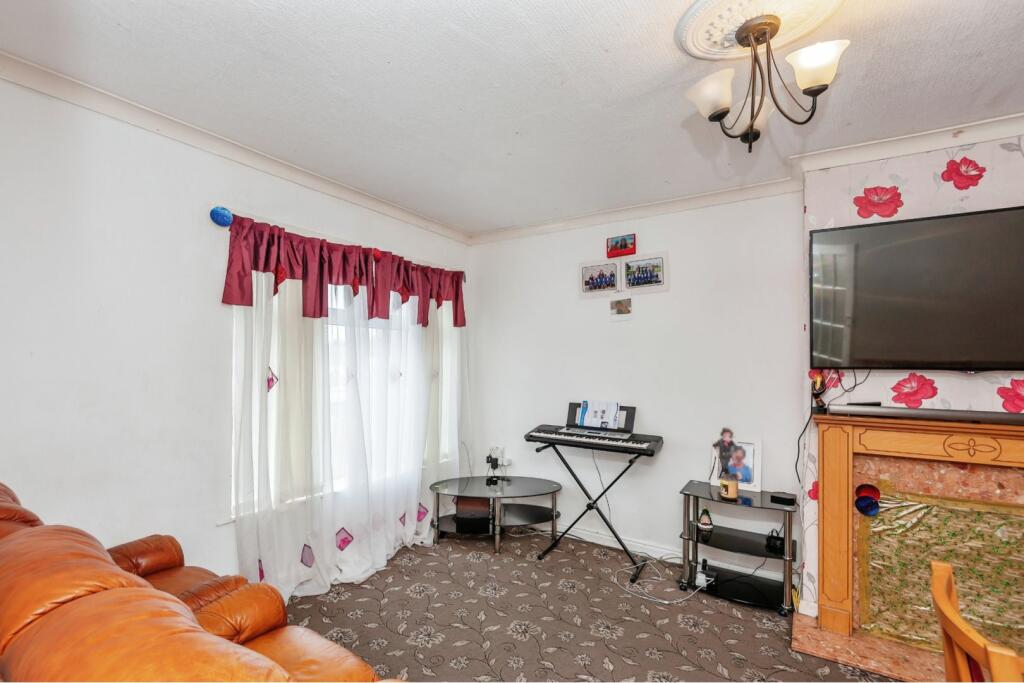 Additional image 7 of Broadstone Way, Bradford, BD4