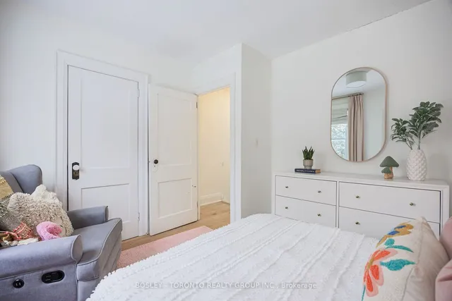 Additional image 26 of 96 Gillard Ave