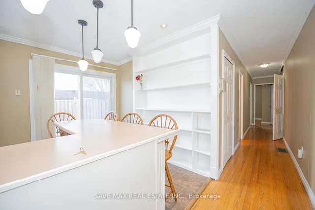 Additional image 12 of 102 SUTHERLAND Ave