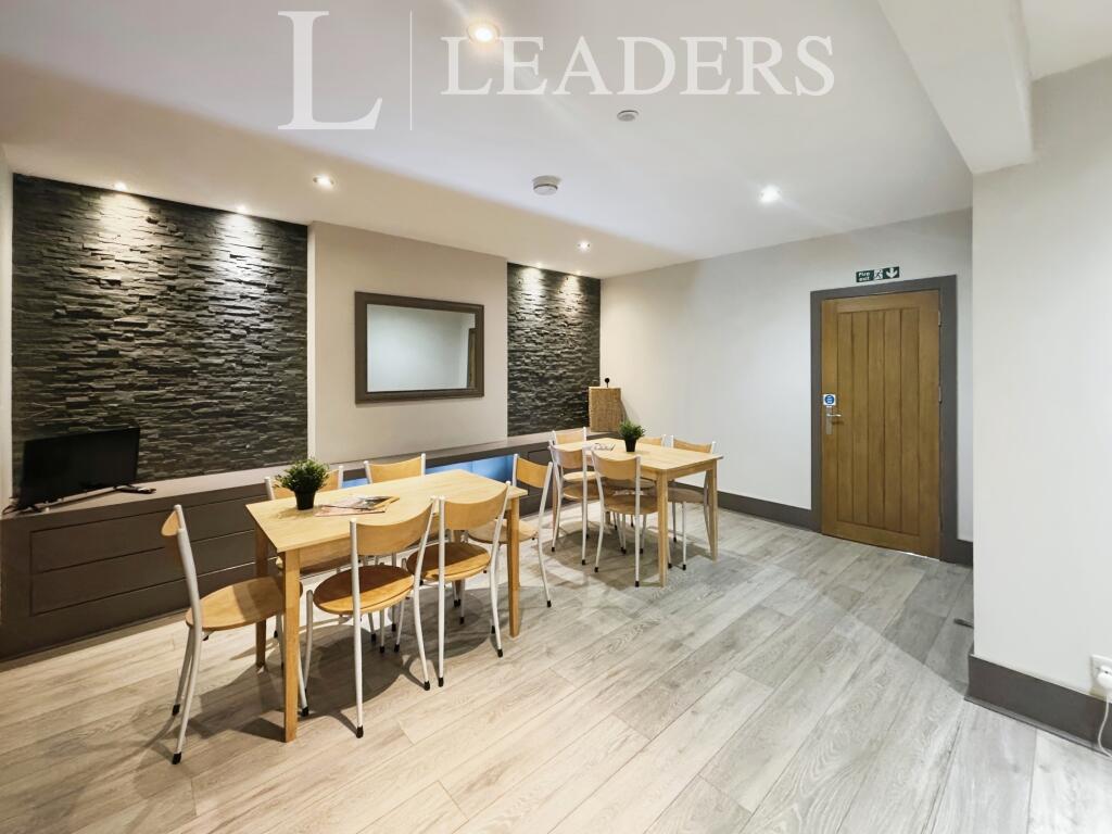 Additional image 4 of Dyke Road