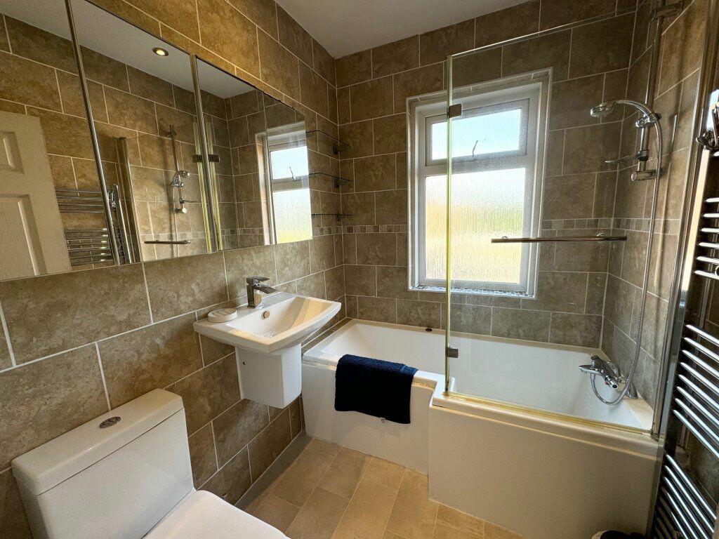 Additional image 3 of THREE DOUBLE BEDROOM STUDENT (P07604)