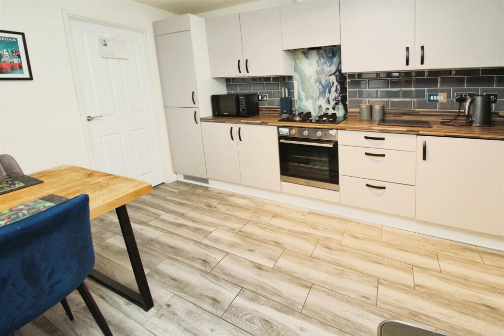 Additional image 4 of Meadow Bank, Allerton, Bradford, BD15 8HL