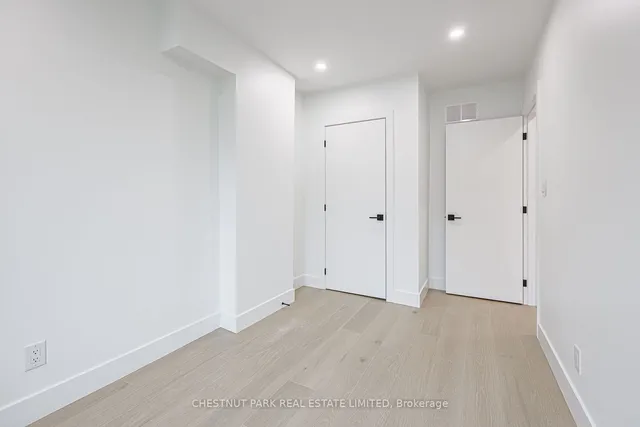 Additional image 25 of 212 Victor Ave