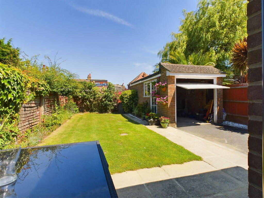 Additional image 18 of Lincoln Road, Worthing, BN13