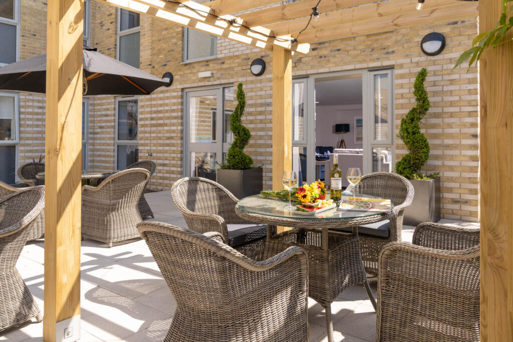 Additional image 3 of 2 Goring Street,
Goring-by-Sea,
West Sussex,
BN12 6NT