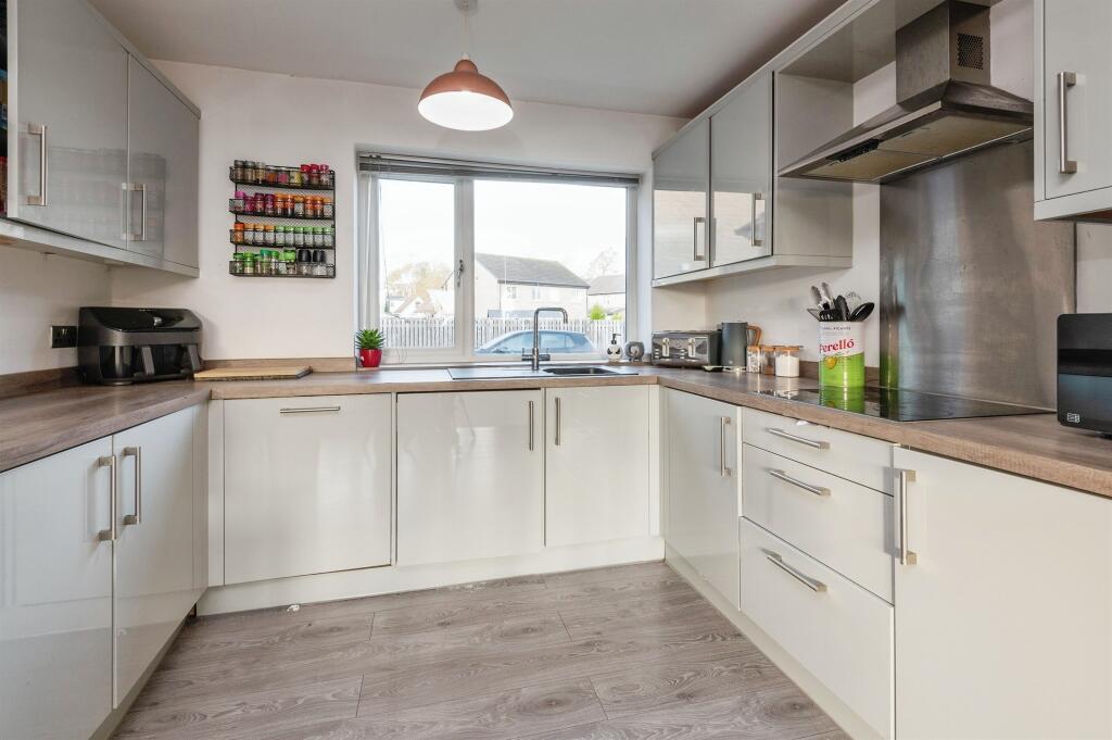 Additional image 5 of Delf Hill Close, Low Moor, Bradford