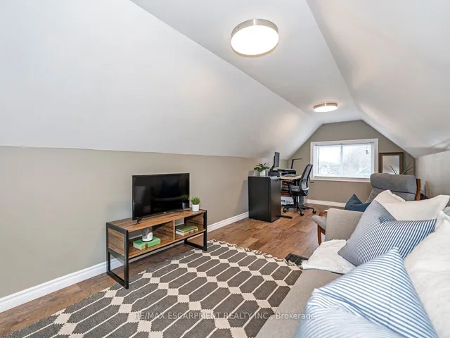 Additional image 32 of 218 Cumberland Ave