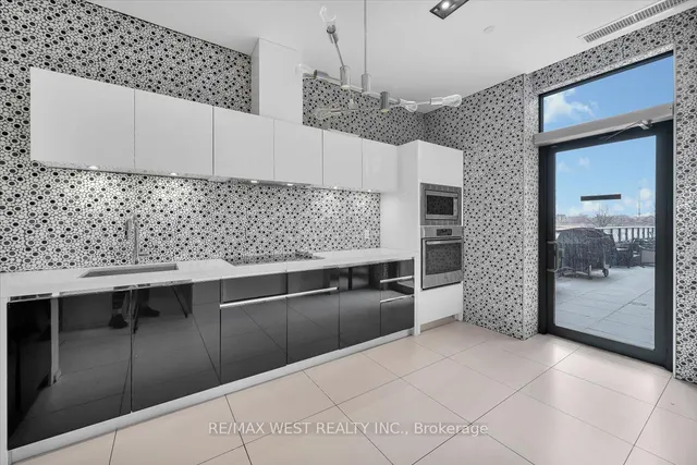 Additional image 36 of 56 Annie Craig Dr Unit UPH05