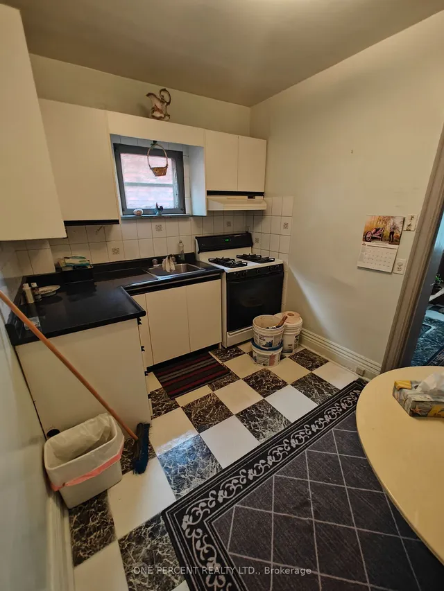 Additional image 8 of 33 Grove Ave