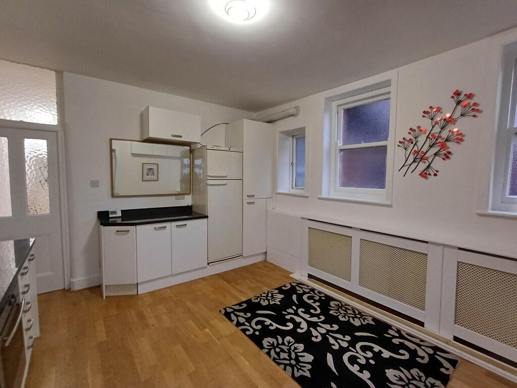 Additional image 36 of Seabourne Road, Bournemouth