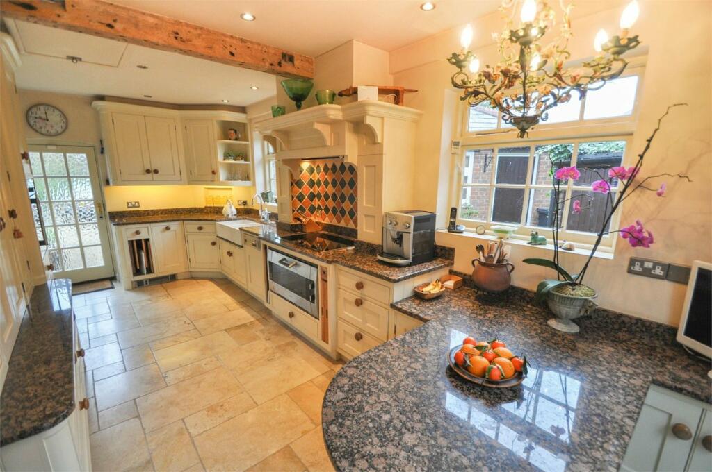 Additional image 7 of 17 Poole Road, WIMBORNE, BH21