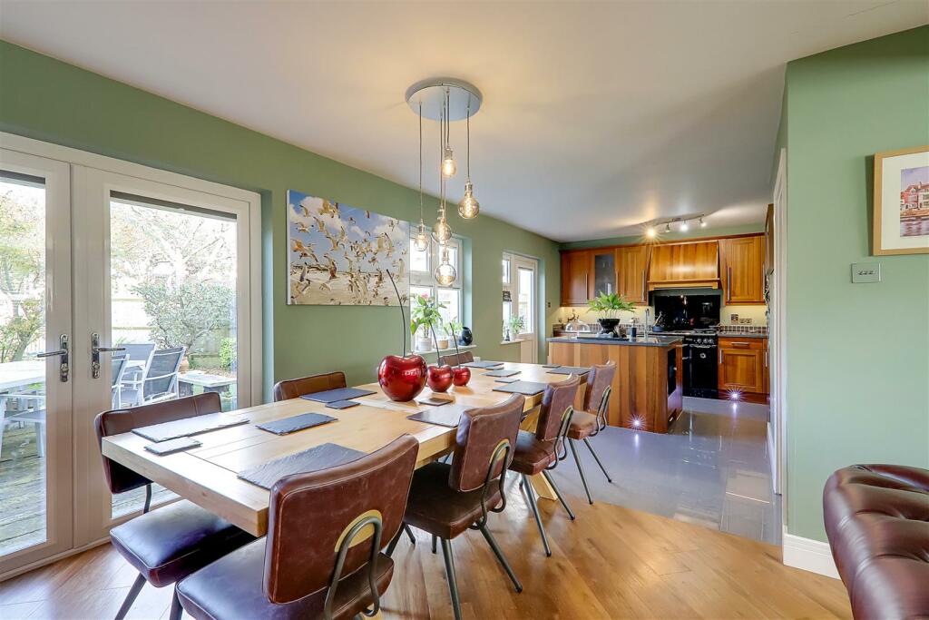 Additional image 8 of Charmandean Road, Broadwater