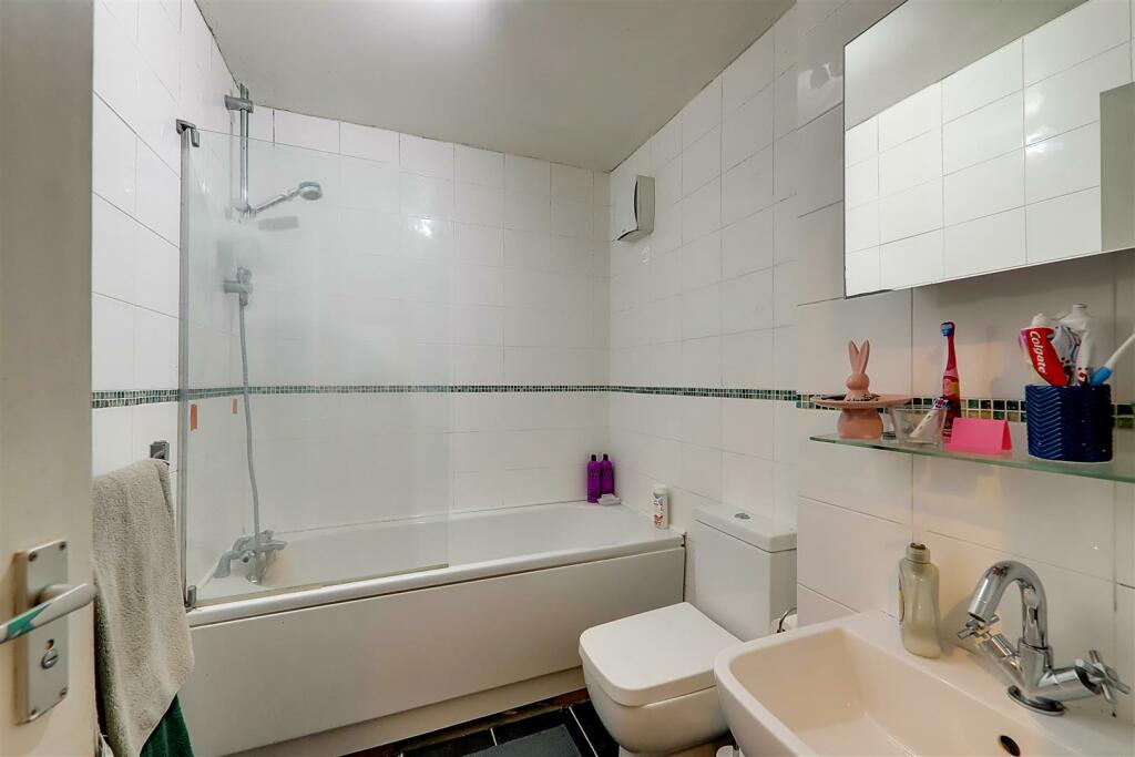 Additional image 8 of 9, Wisborough Court, Littlehampton Road