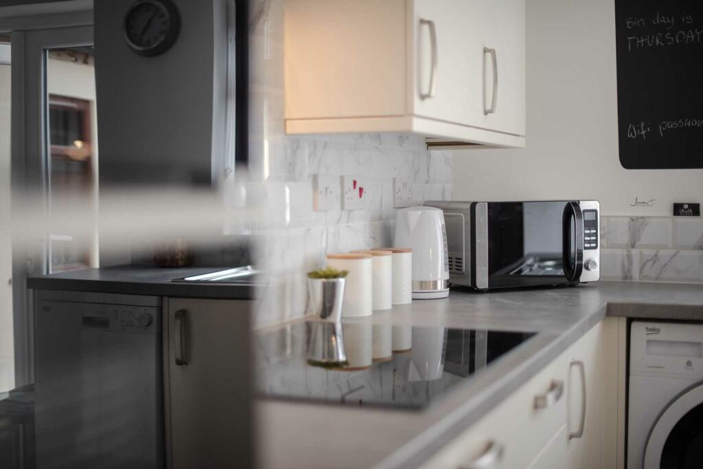 Additional image 93 of Mayfield Avenue, Bolton