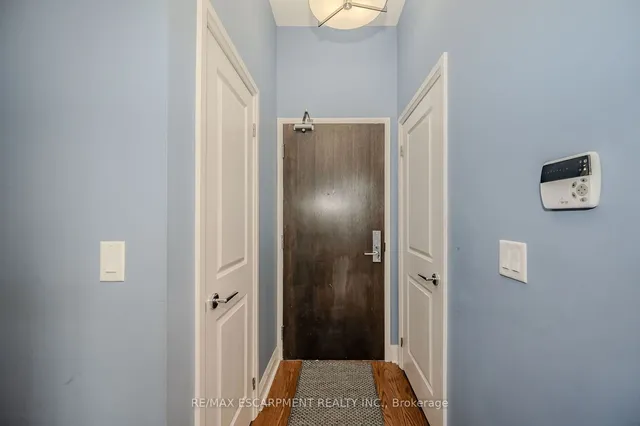 Additional image 12 of 1185 The Queensway Unit 112