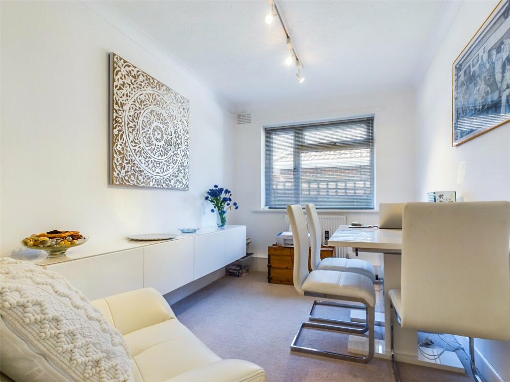 Additional image 12 of Elphinstone Road, Highcliffe, Christchurch, Dorset, BH23