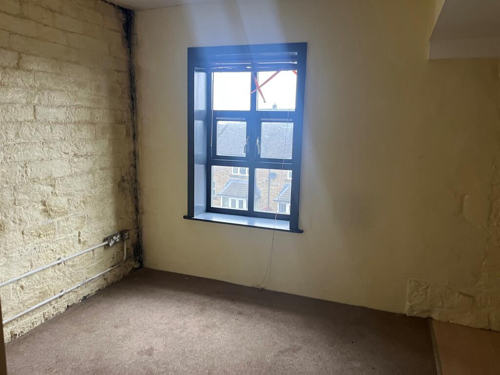 Additional image 3 of Highgate Mill Fold, Queensbury, Bradford