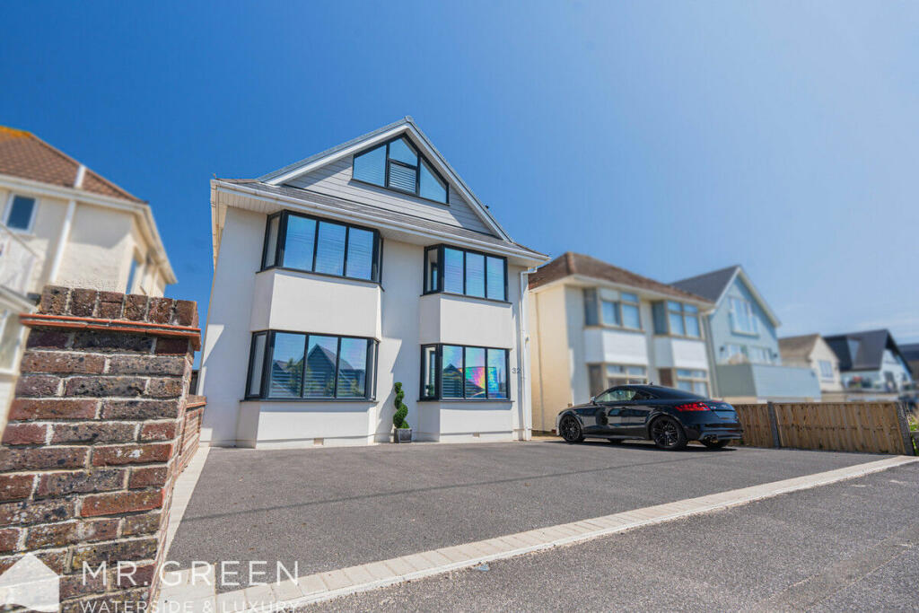 Dalmeny Road, Hengistbury Head, BH6 4BW