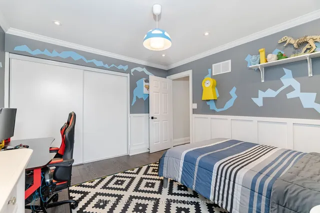 Additional image 28 of 984 Lancaster Blvd