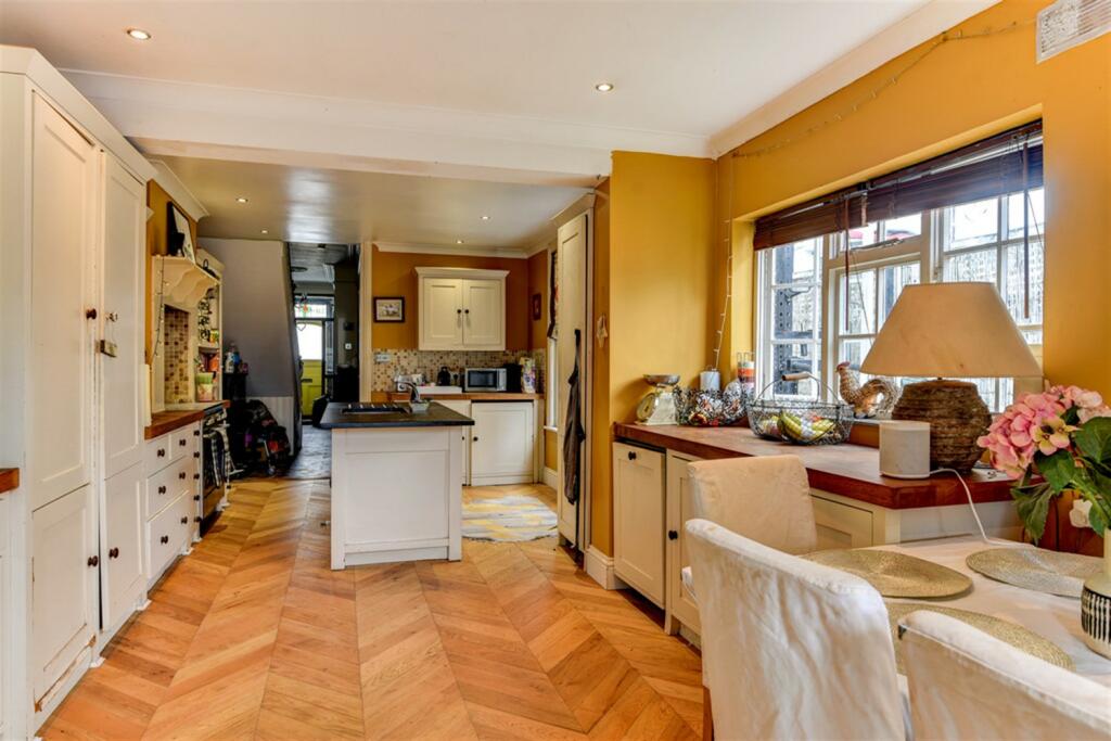 Additional image 17 of Navarino Road, Worthing, BN11