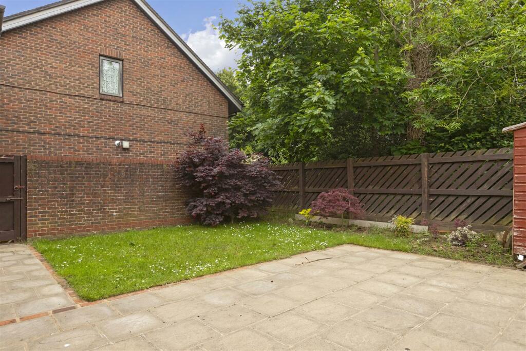 Additional image 4 of Lewis Court, Worthing, BN13 3RJ