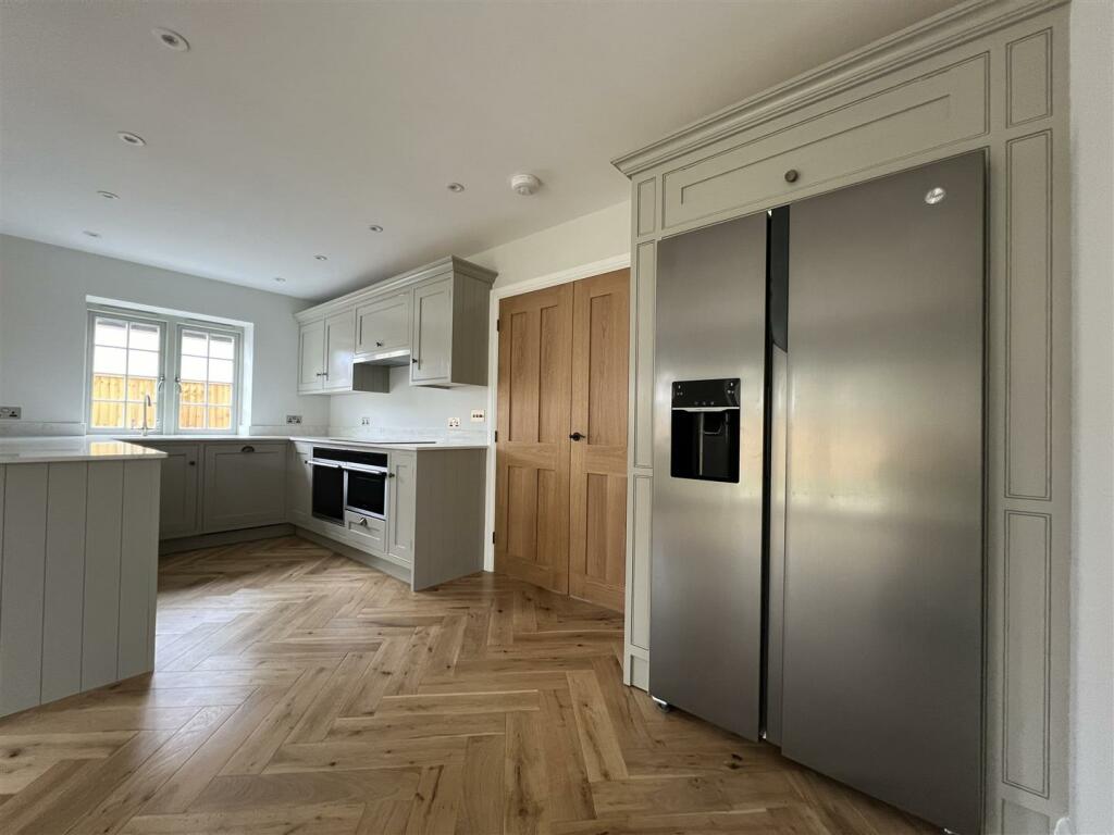 Additional image 11 of East Avenue, Goring-By-Sea, BN12 4DD