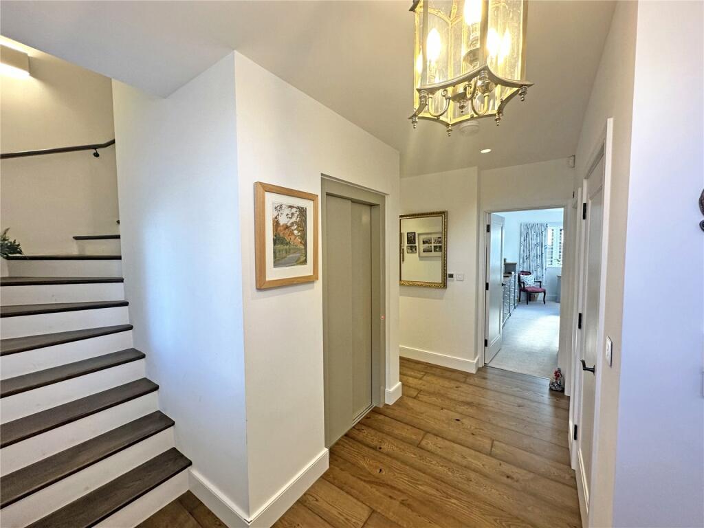 Additional image 4 of Barton Common Road, New Milton, Hampshire, BH25