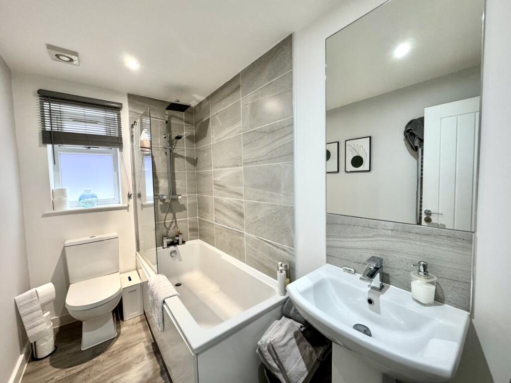 Additional image 11 of Willow Street, Cleckheaton, BD19