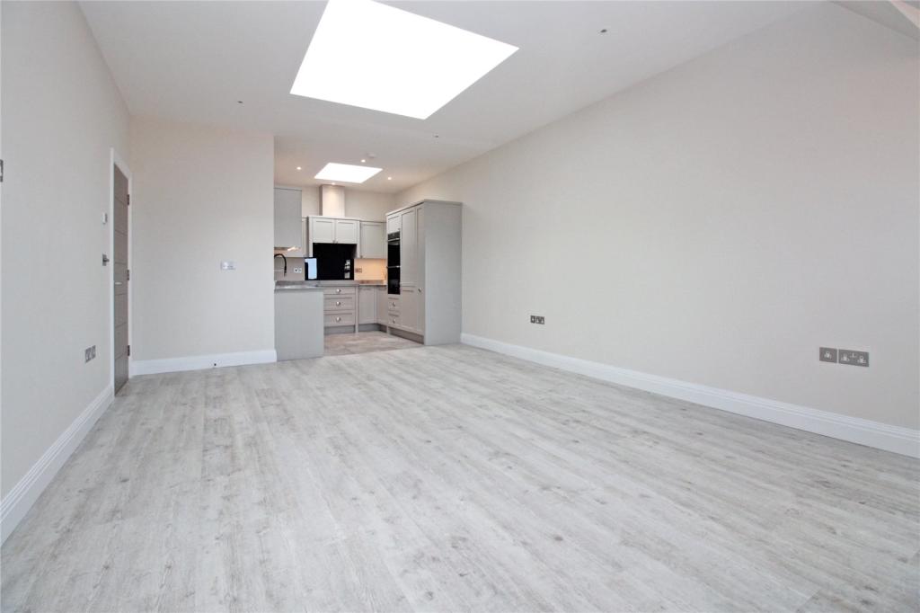 Additional image 4 of Castle Manor, 24 Church Street, Christchurch, Dorset, BH23