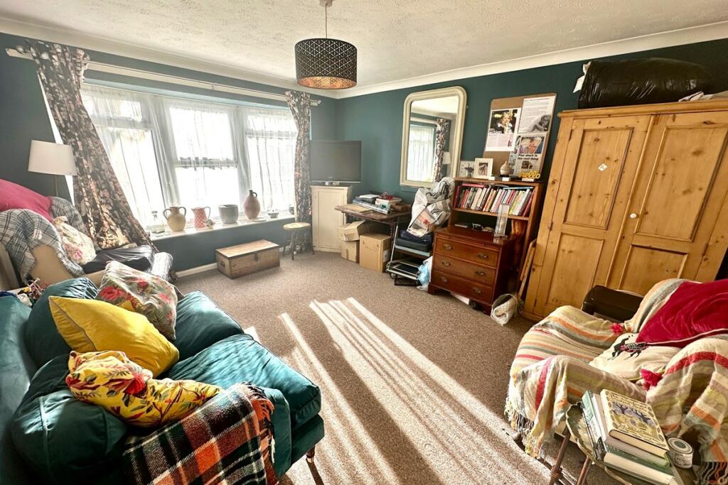Additional image 2 of Greystone Avenue, Worthing, West Sussex, BN13 1LR