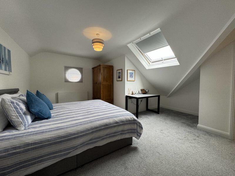 Additional image 15 of PRIME PENTHOUSE APARTMENT 5 MINS TO BEACH & TOWN WITH PARKING