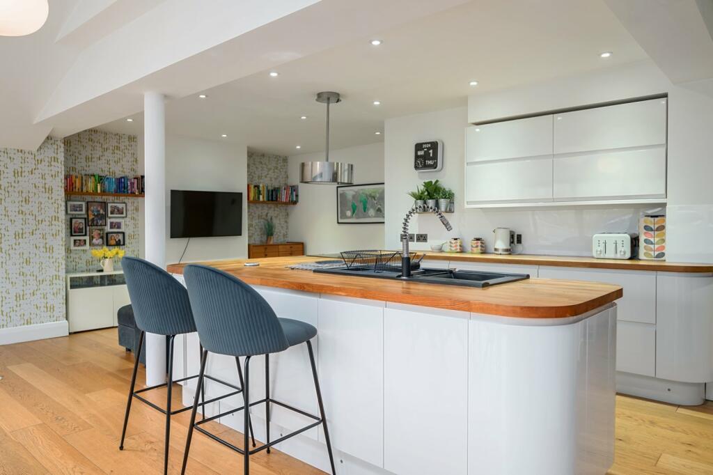Additional image 5 of Oxen Avenue, Shoreham, West Sussex, BN43