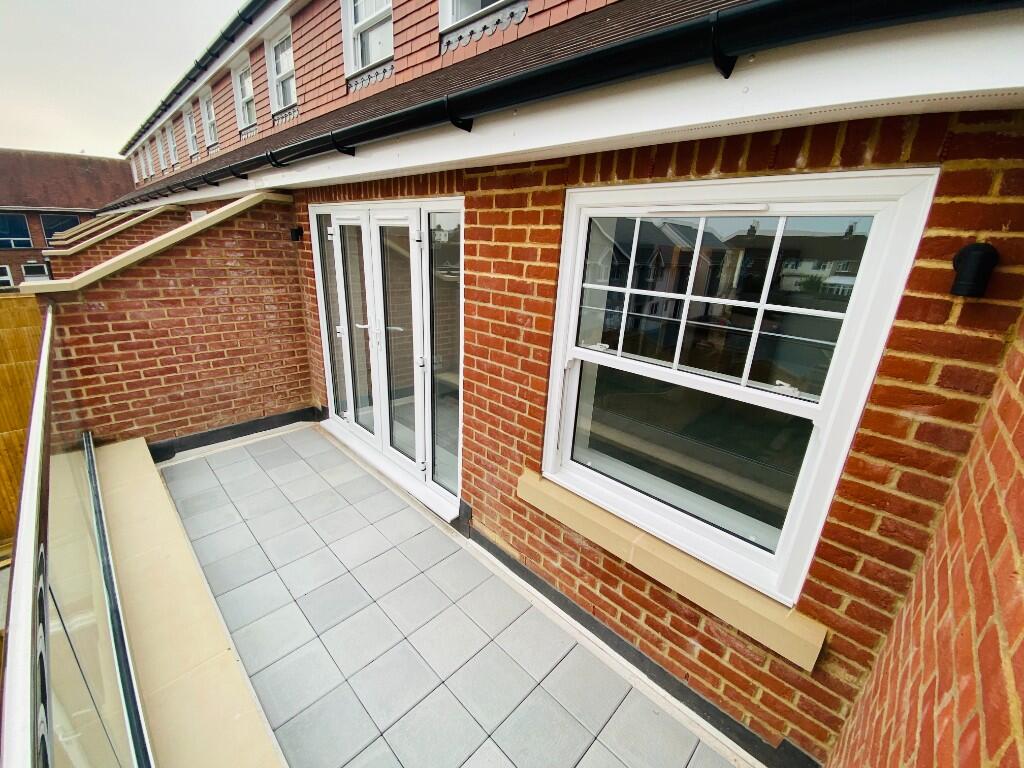 Additional image 4 of Chatsworth Row, Seaside, Eastbourne, East Sussex, BN23