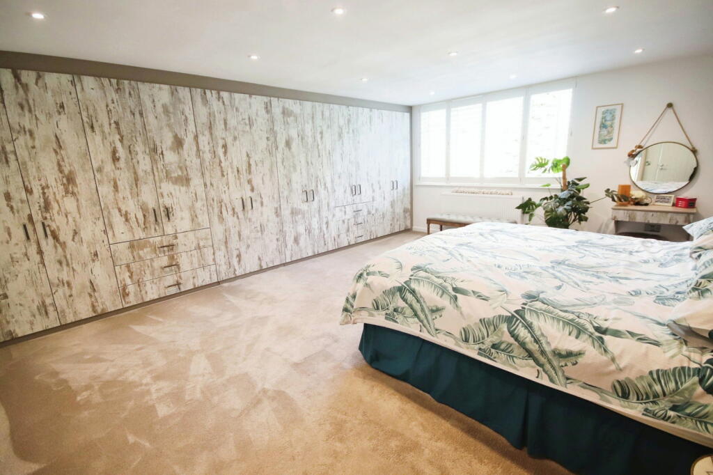 Additional image 4 of River Way,Christchurch,BH23 2QJ