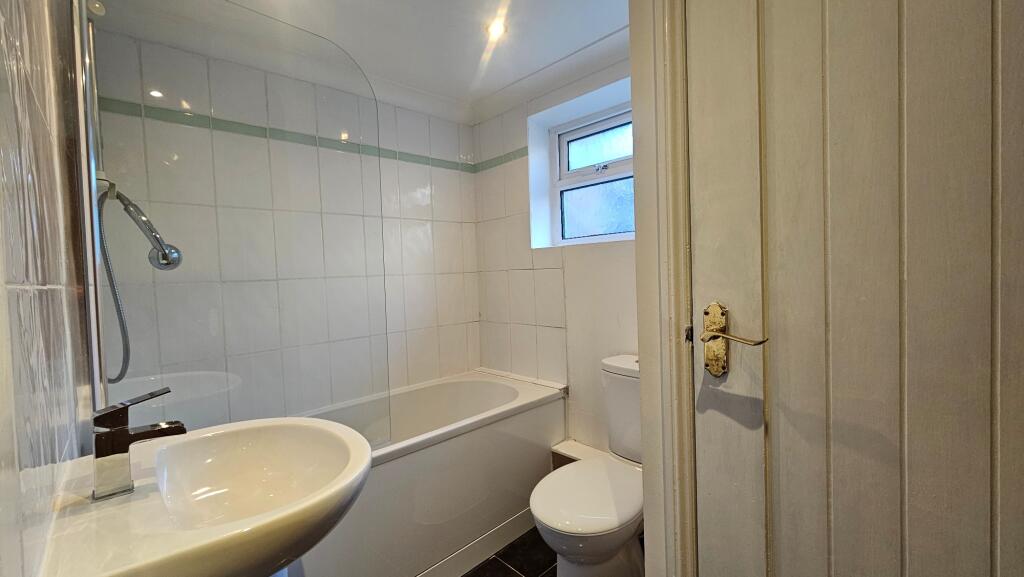 Additional image 5 of **3 Bed Ground Floor Flat Stanfield Road**